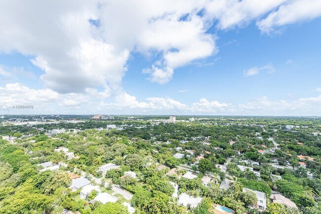 Building Photo - 780 NE 69th St 2306 Miami Fl 33138