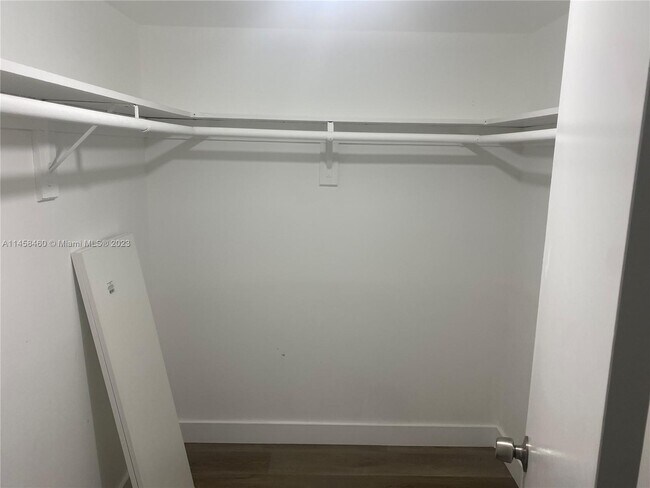 Foto del edificio - 10625 SW 112th Ave