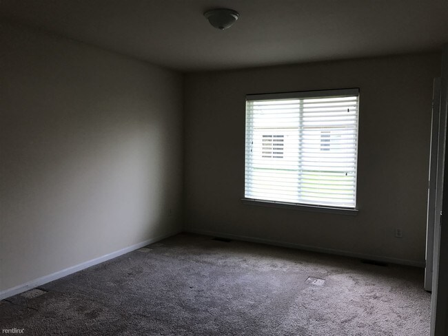 Building Photo - 35915 Breeze Ct