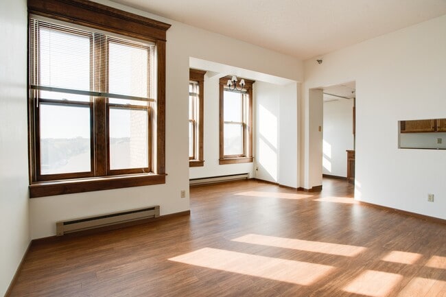 Block 6 - Block 6 Apartments