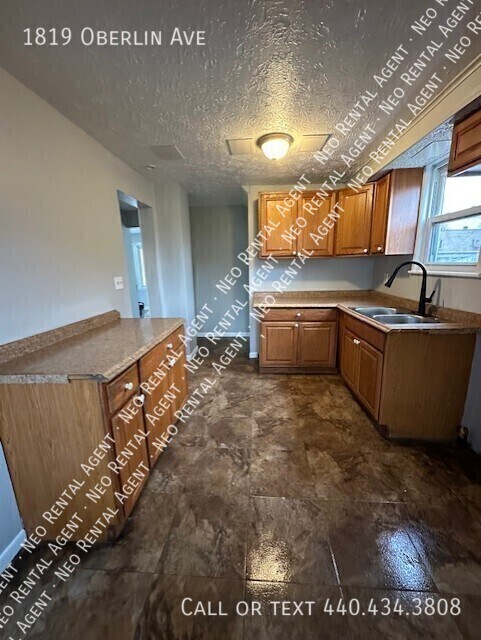 Foto del edificio - 1819 Oberlin Ave