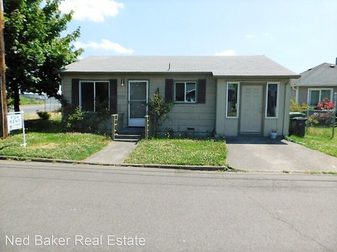 3 Br 1 Bath House 2090 Warner St Ne House For Rent In Salem Or Apartments Com