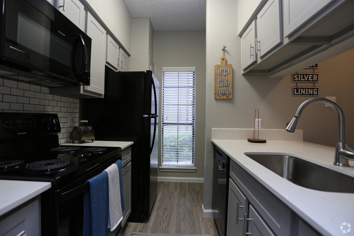 oakwood creek rentals dallas tx apartments com