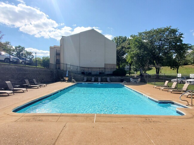 Foto del edificio - 17065 Sandalwood Creek Dr