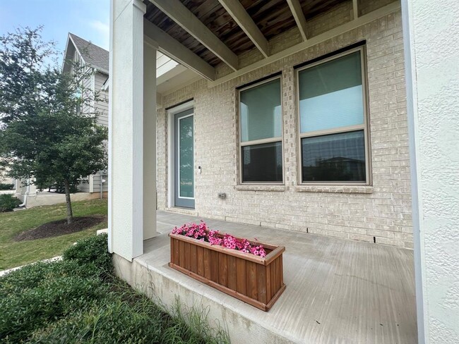 Building Photo - 8106 Frida Bend