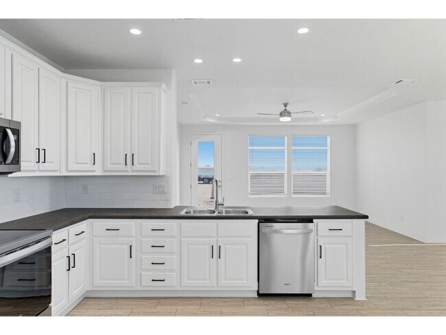 Foto del edificio - 3301 S Goldfield Rd