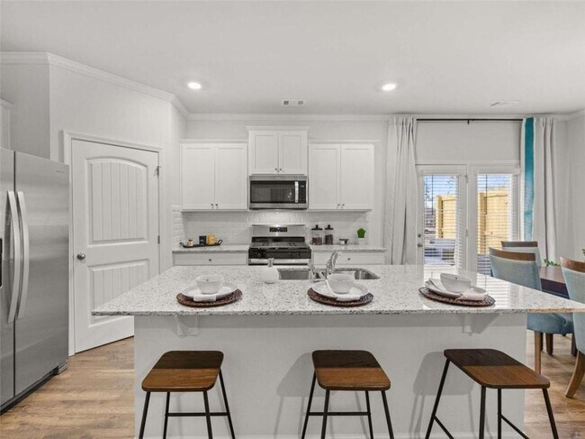 Foto del edificio - 2457 Bayberry St