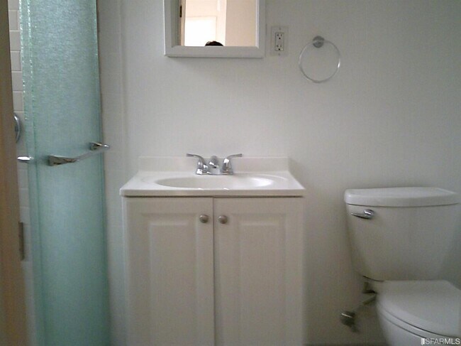 Building Photo - 4725 Irving St