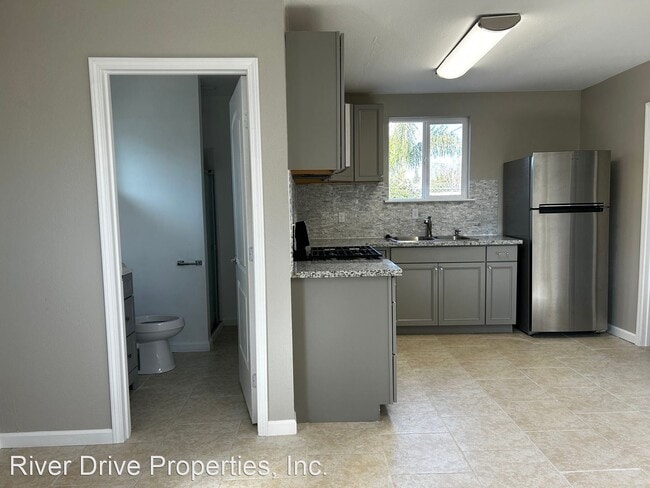 Building Photo - 1 br, 1 bath House - 543 Angelus St.
