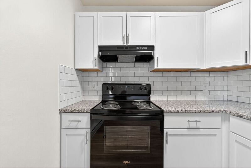 Foto principal - 7374 E Main St