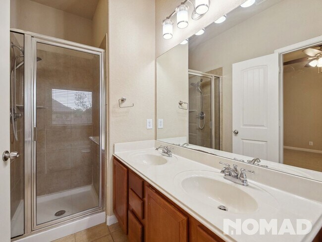 Foto del edificio - 4 Bedroom Single Family Home in San Antonio