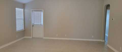 Foto del edificio - 15518 Gray Catbird