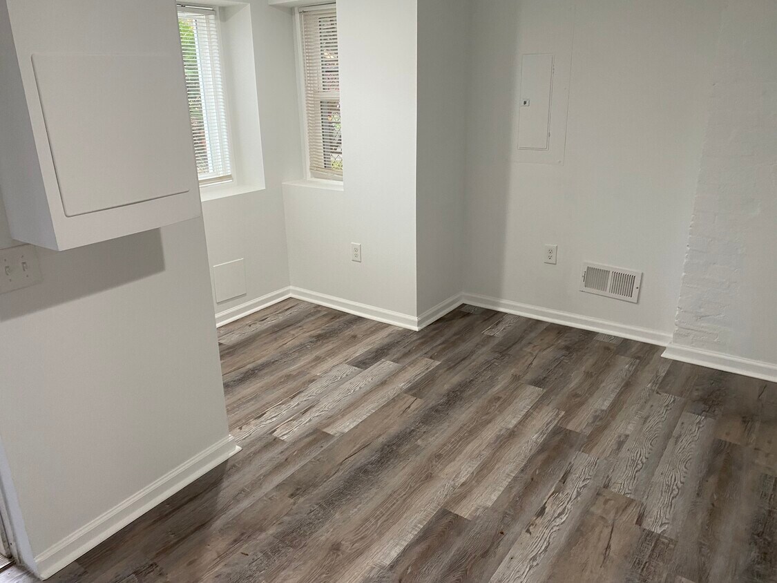 Bedroom - 1630 New Jersey Ave NW