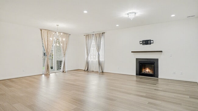 Foto del edificio - 33107 Evergreen Ave SE