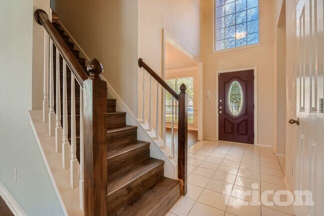 Foto del edificio - 5816 Clear Creek Dr
