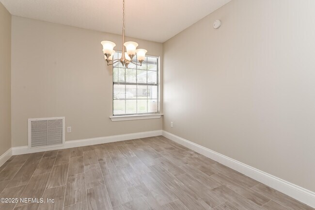 Foto del edificio - 7215 Mimosa Grove Pl