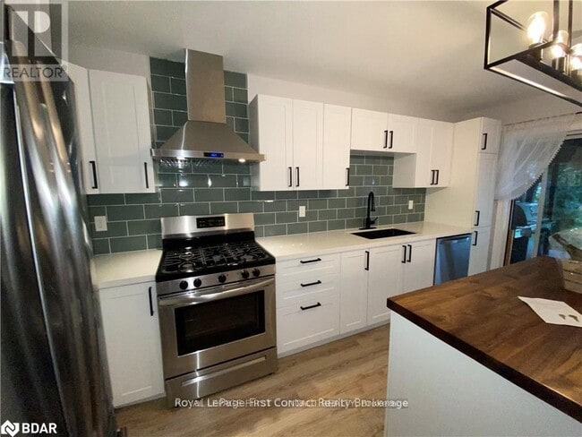 Building Photo - 41 Copeman Crescent