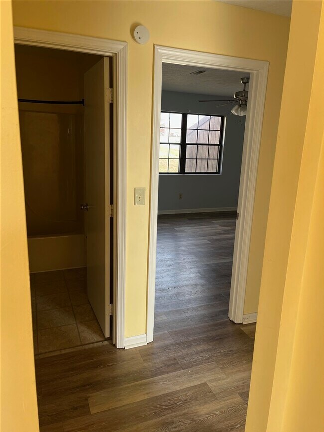 Foto del edificio - 1012 Windview Pl