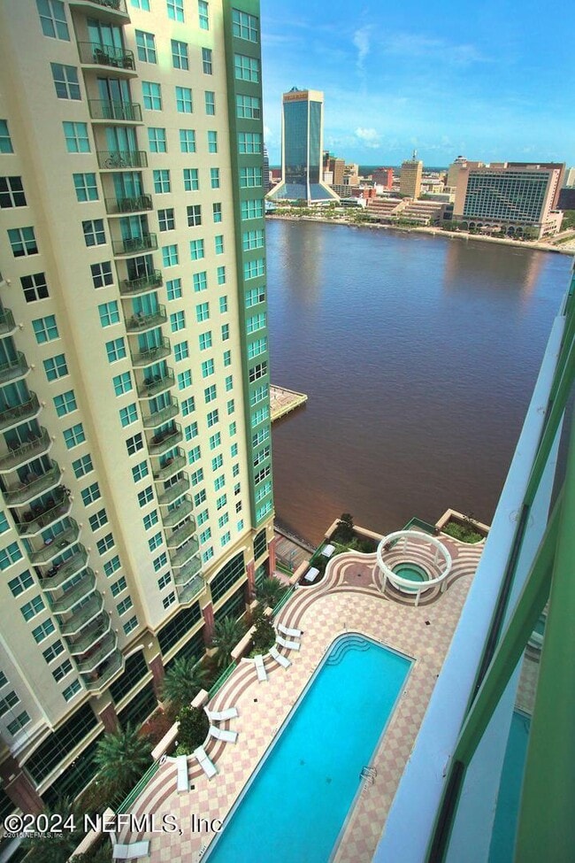 Building Photo - 1431 Riverplace Blvd
