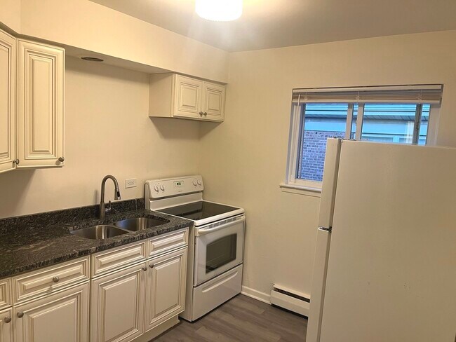 Foto del edificio - 627 S Blanchard St