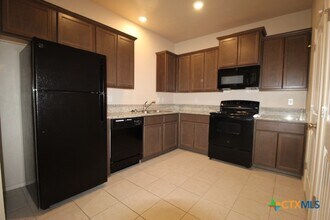 Building Photo - 1705 Montell St