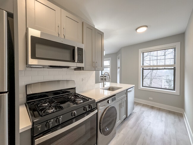 Foto del edificio - 369 Hazel Ave