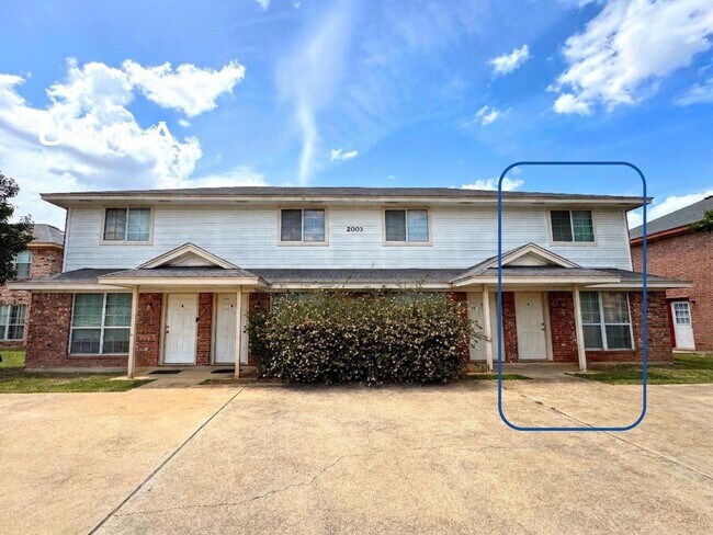 Foto del edificio - 2003 Monte Carlo Ln