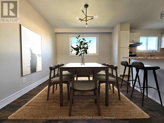 Building Photo - 976 Timmins Gardens
