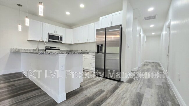 Building Photo - 5050 Jones Dr