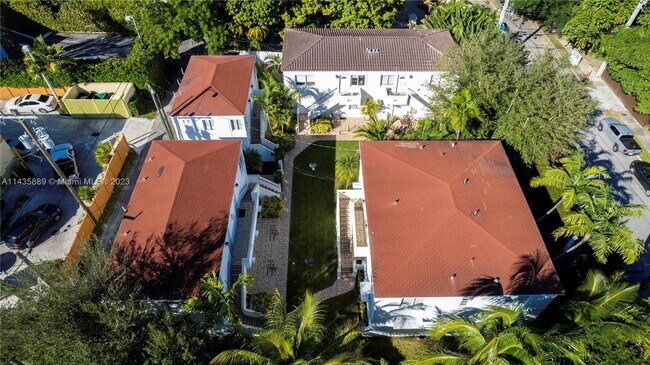 Foto del edificio - 7504 NE 6th Ct