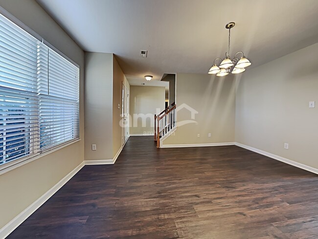 Foto del edificio - 4449 Oakbank Ln NW