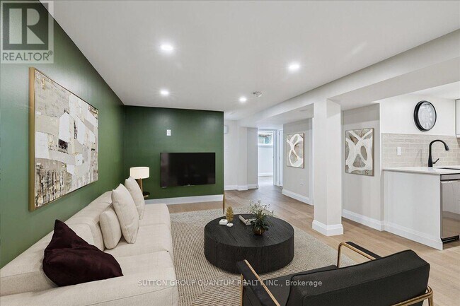 Building Photo - 18 Pleasant Ave