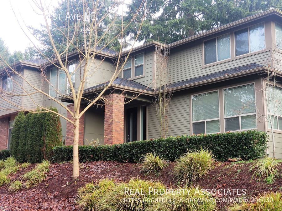 Foto principal - 10024 21st Ave NE