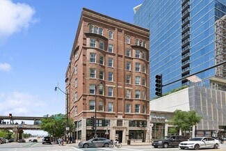Building Photo - 30 E Roosevelt Rd