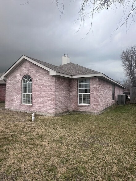 Foto del edificio - 1315 E Brown St