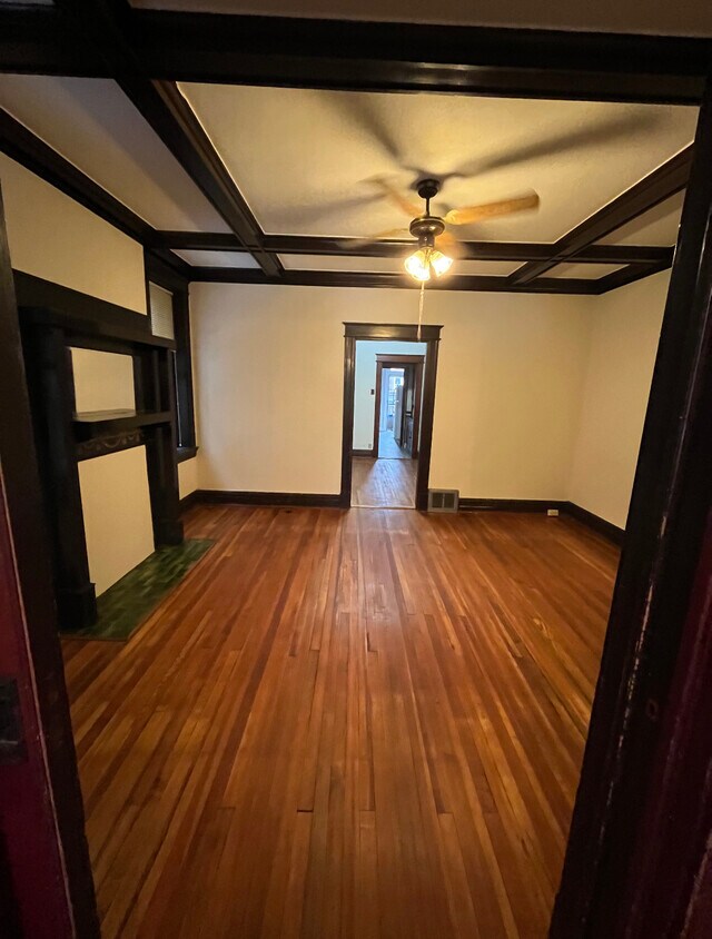 Newly rehabbed /spacious - 2020 Allen Ave