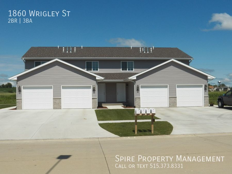 Primary Photo - Ely 2 bedroom 1.5 bath town home with atta...