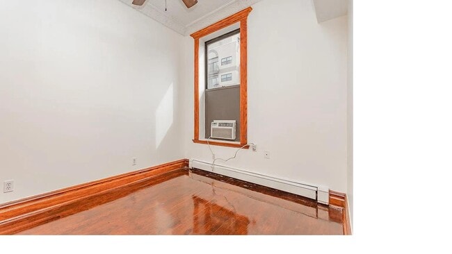 Foto del edificio - 1079 Broadway