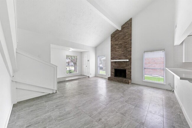 Building Photo - 11927 Swan Creek Dr
