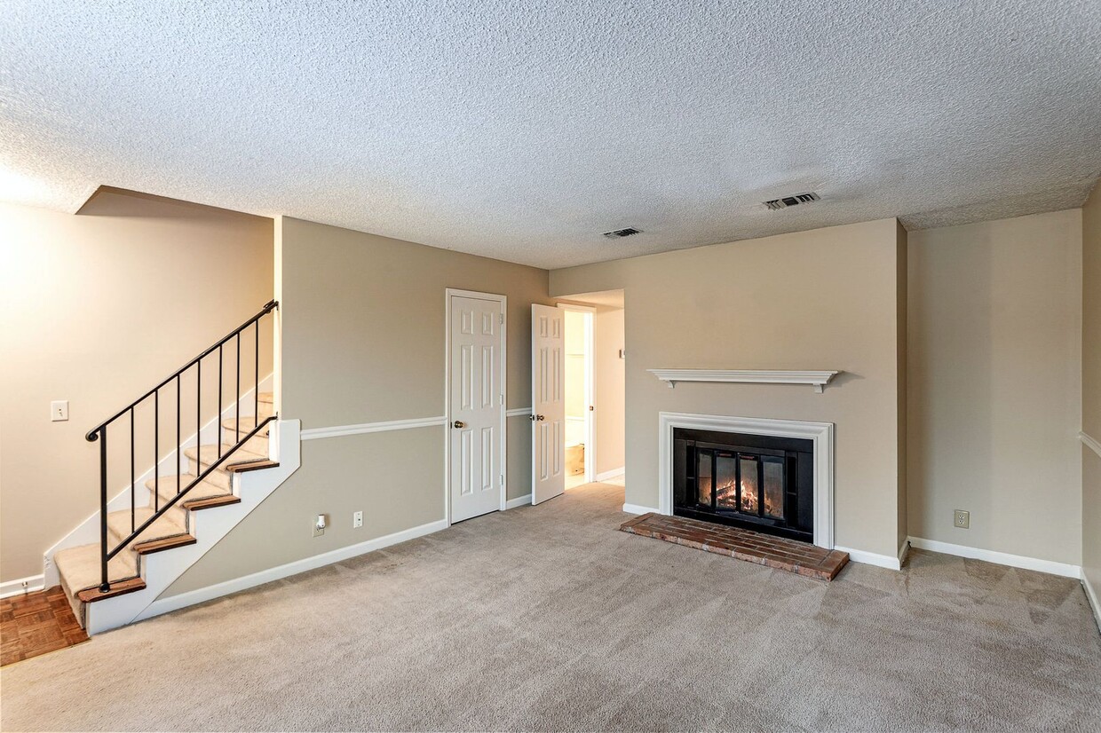 Primary Photo - Smart 2 Bdrm / 1.5 Bath Brentwood Townhome...