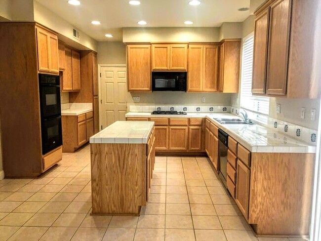 Building Photo - 5143 Adamstowne Way