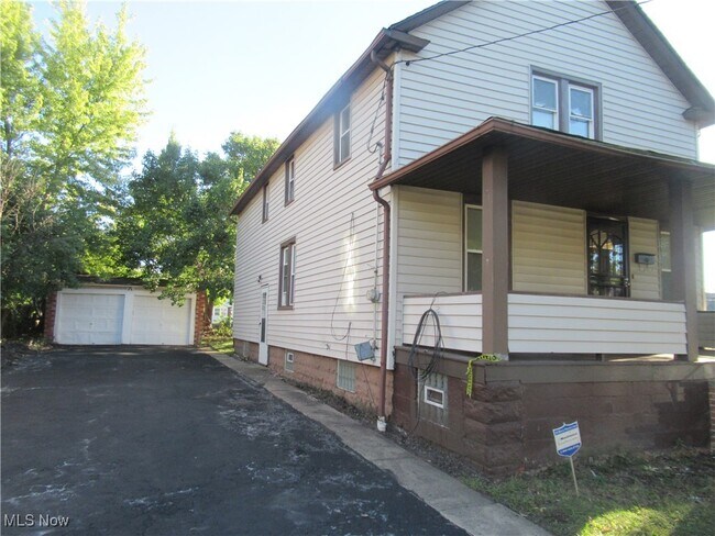 Building Photo - 19514 Pawnee Ave
