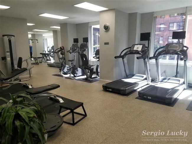 Foto del edificio - 400 E 90th St