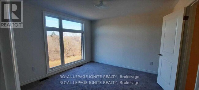 Building Photo - 25 Queenpost Dr