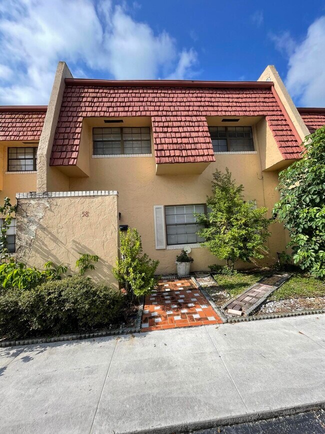 Building Photo - 58 Spinning Wheel Ln
