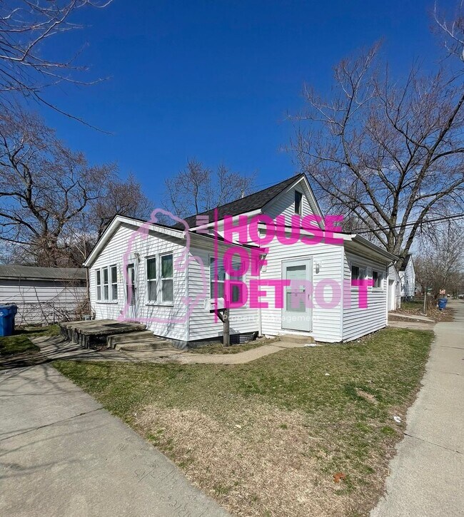 Building Photo - 3 BEDROOM | 1 BATH | FREE PRE SCREEN
