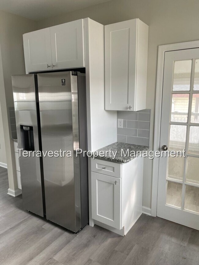 Foto del edificio - Newly Renovated 3 Bed in Carney's Point. Eligible for $500 Security Deposit.