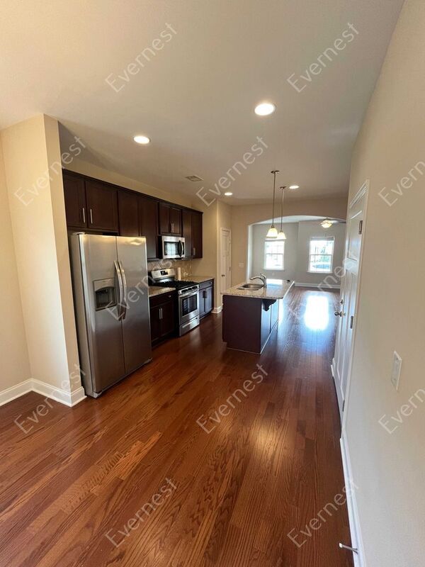 Building Photo - 147 Saddle Wood Ln
