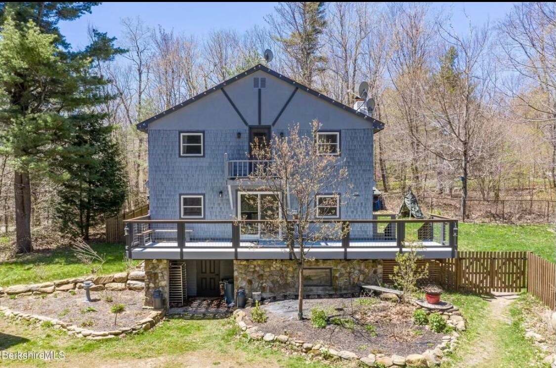 9 Needle Ln, Becket, MA 01223 House Rental in Becket, MA
