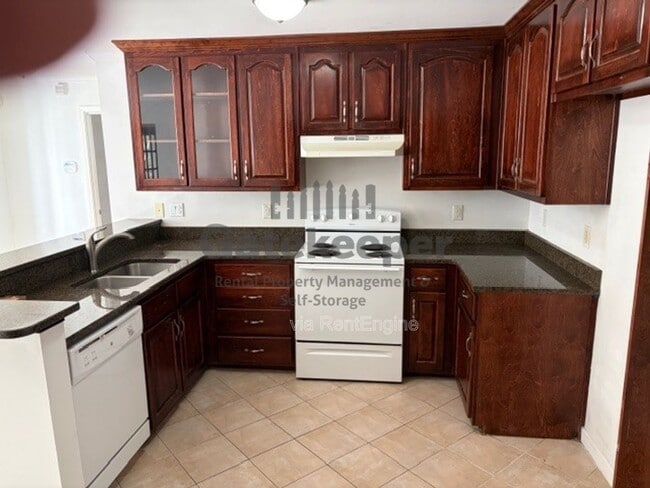 Foto del edificio - 145 Princeton Trce